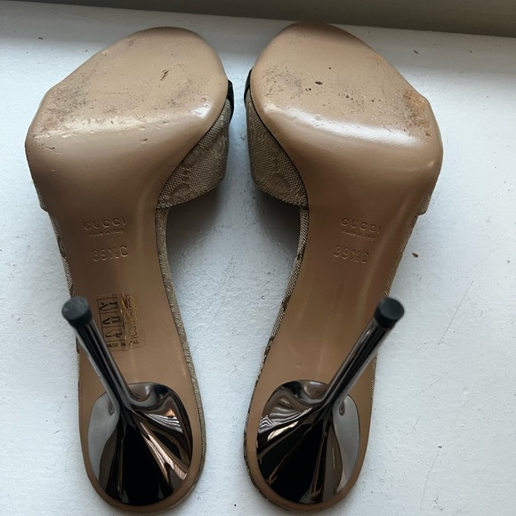 Gucci buckle monogram mules - Picture 6 of 8
